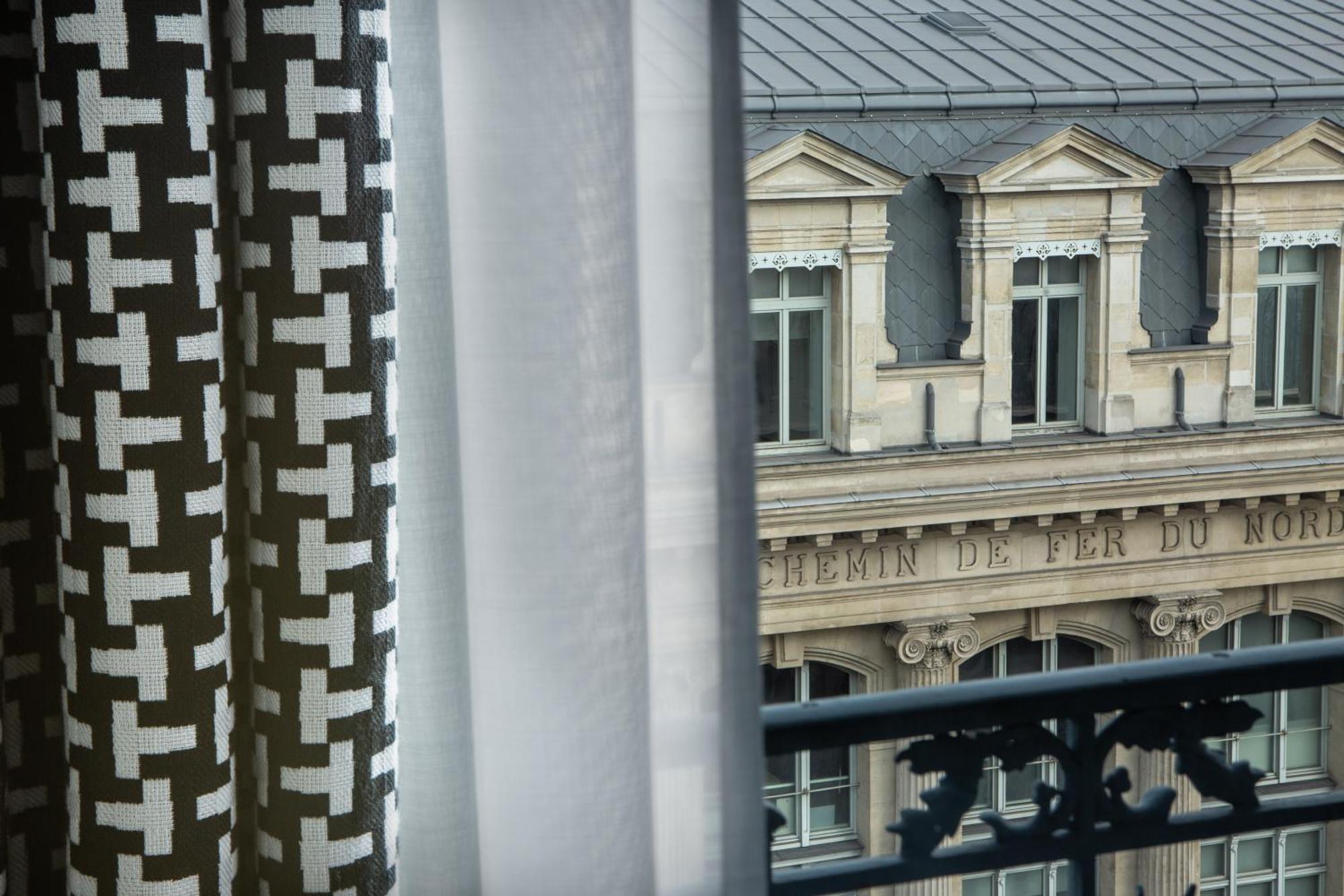 Hotel Flanelles Paris Exterior photo