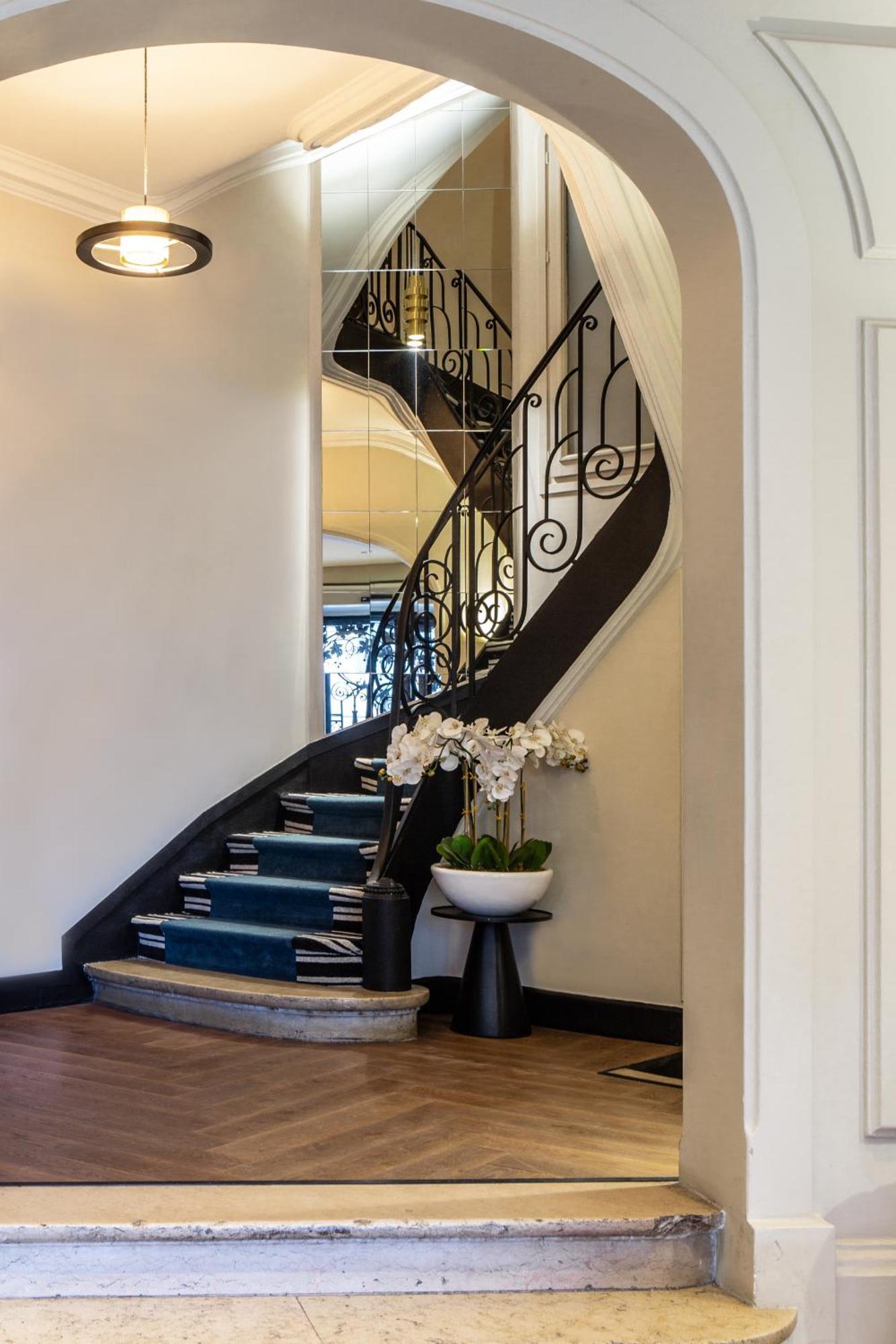 Hotel Flanelles Paris Exterior photo